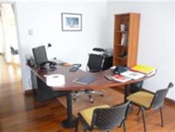 Arriendo casa-oficina