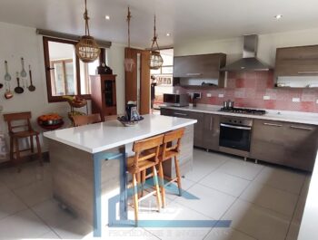 Venta Hermosa Casa 7 Dormitorios- Colina. Venta Hermosa Casa 7 Dormitorios- Colina.