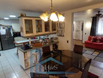 Venta Casa Peñalolén 4d-2b. Regularizada.